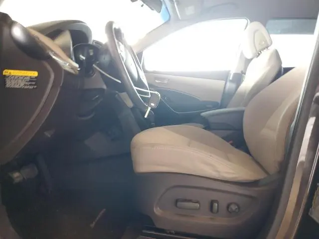 2018 HYUNDAI SANTA FE SE  