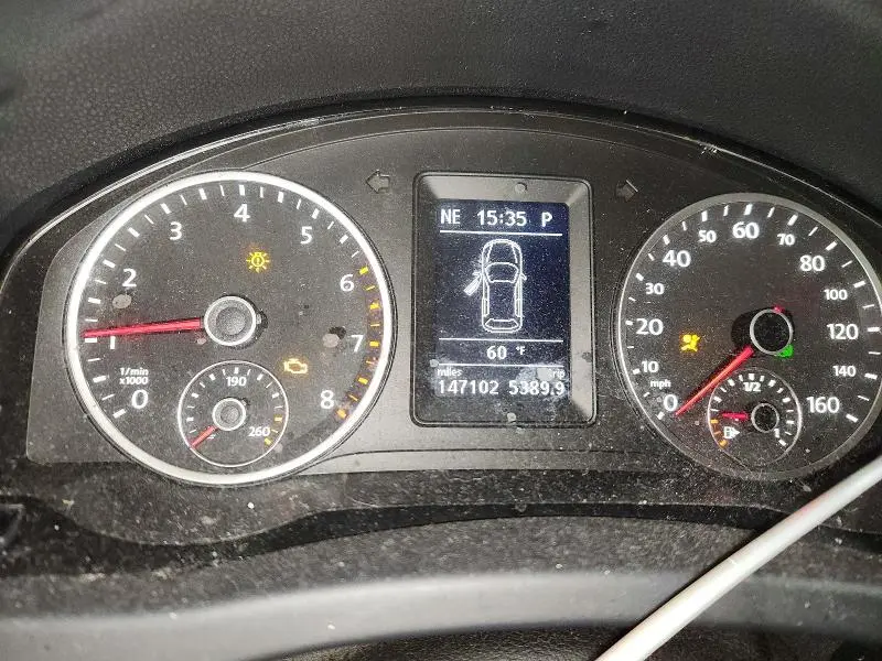 2010 VOLKSWAGEN TIGUAN SE  