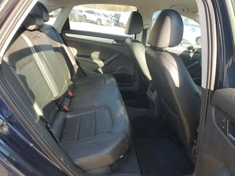 2012 VOLKSWAGEN PASSAT SE  