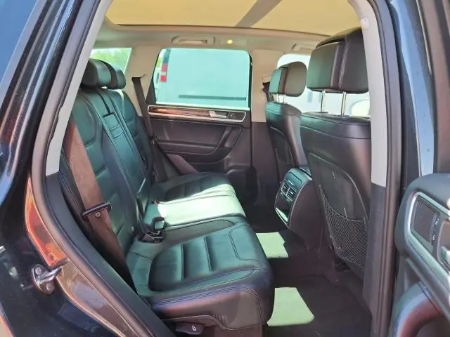 2011 VOLKSWAGEN TOUAREG V6 TDI  