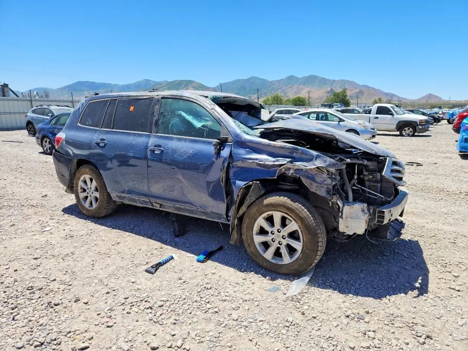 2013 TOYOTA HIGHLANDER PLUS  