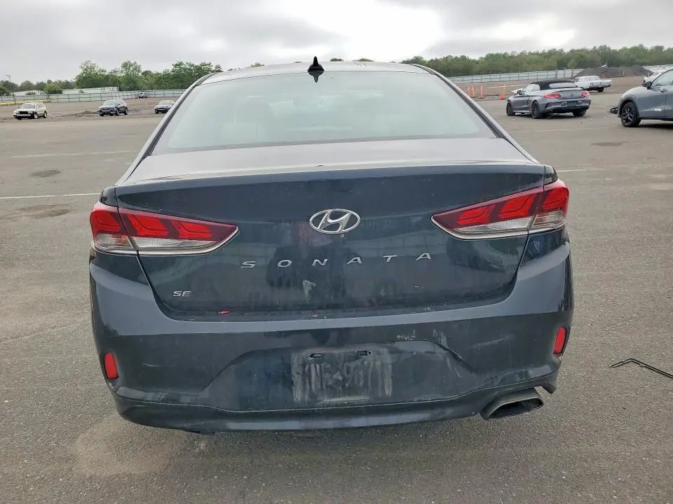2018 HYUNDAI SONATA SE  