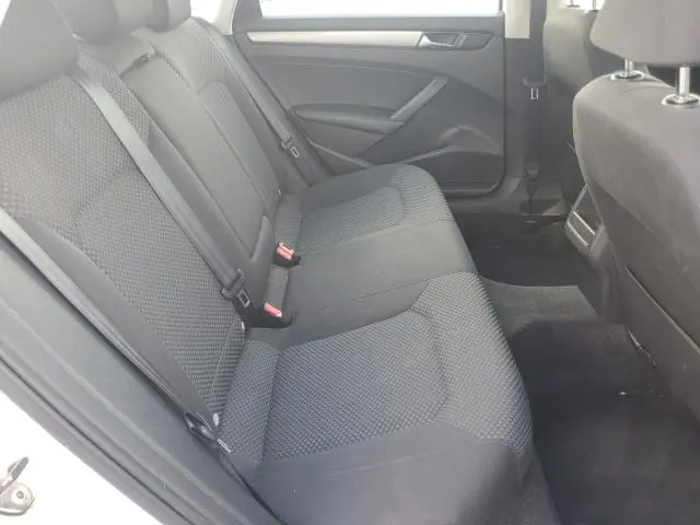 2012 VOLKSWAGEN PASSAT S  