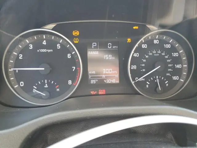2018 HYUNDAI ELANTRA SE  