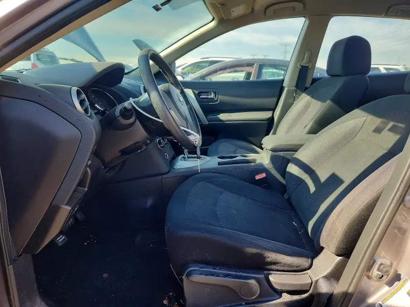 2011 NISSAN ROGUE S  