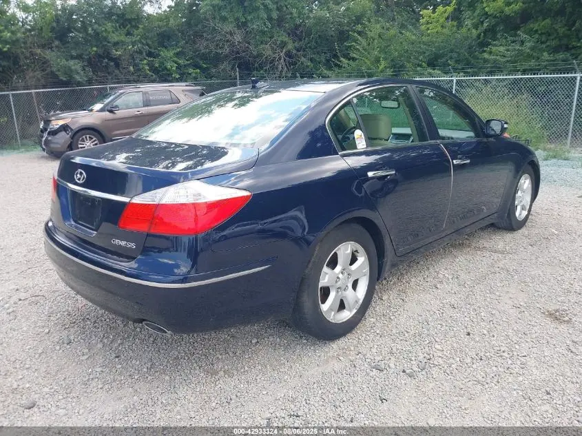 2011 HYUNDAI GENESIS 3.8