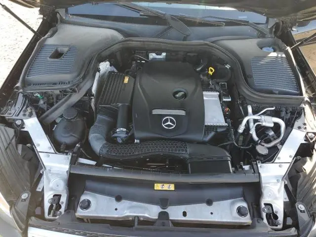 2017 MERCEDES-BENZ GLC 300  