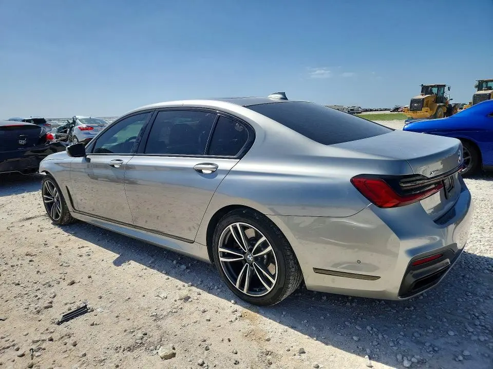 2021 BMW 750 XI  