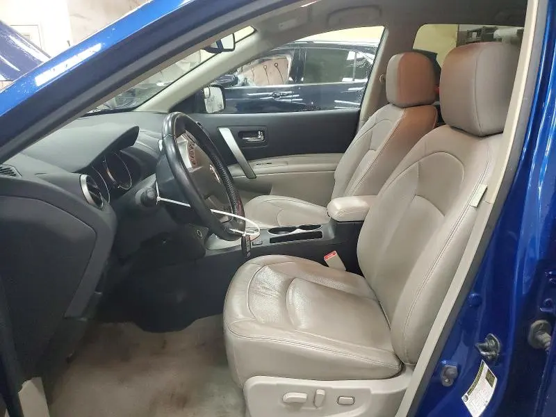 2010 NISSAN ROGUE S  