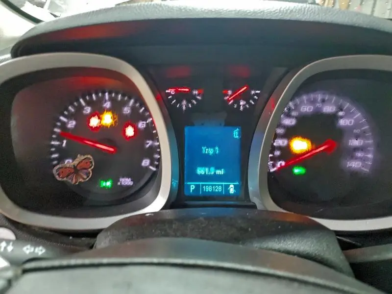 2011 CHEVROLET EQUINOX LT  