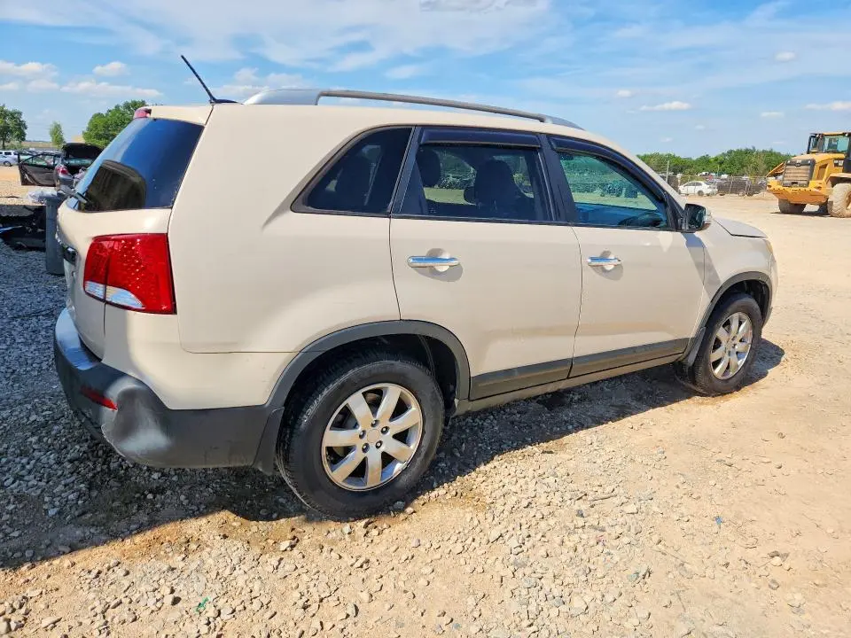 2011 KIA SORENTO LX  