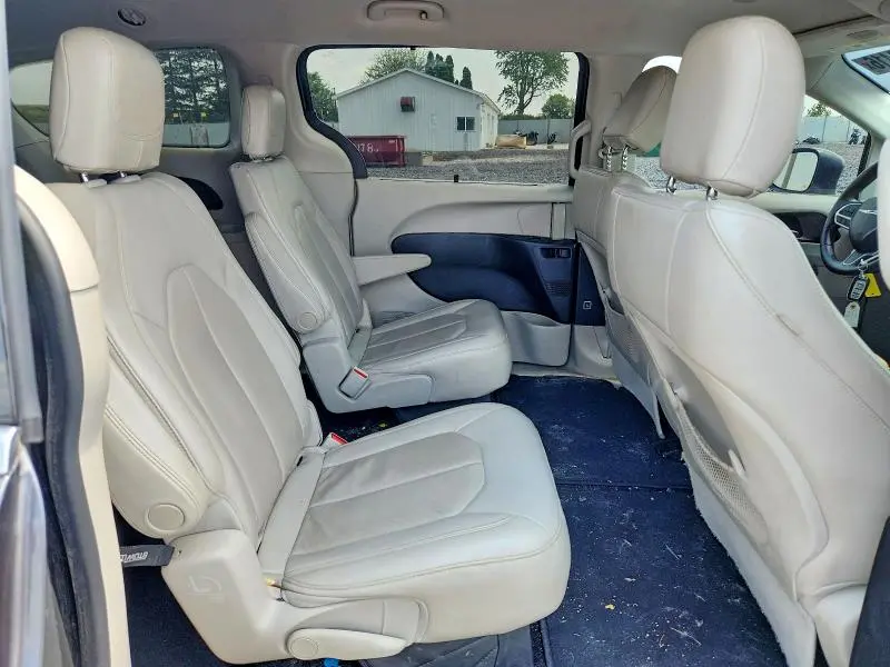 2017 CHRYSLER PACIFICA TOURING L  