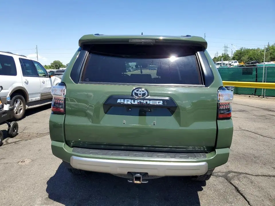 2022 TOYOTA 4RUNNER TRD OFF-ROAD  
