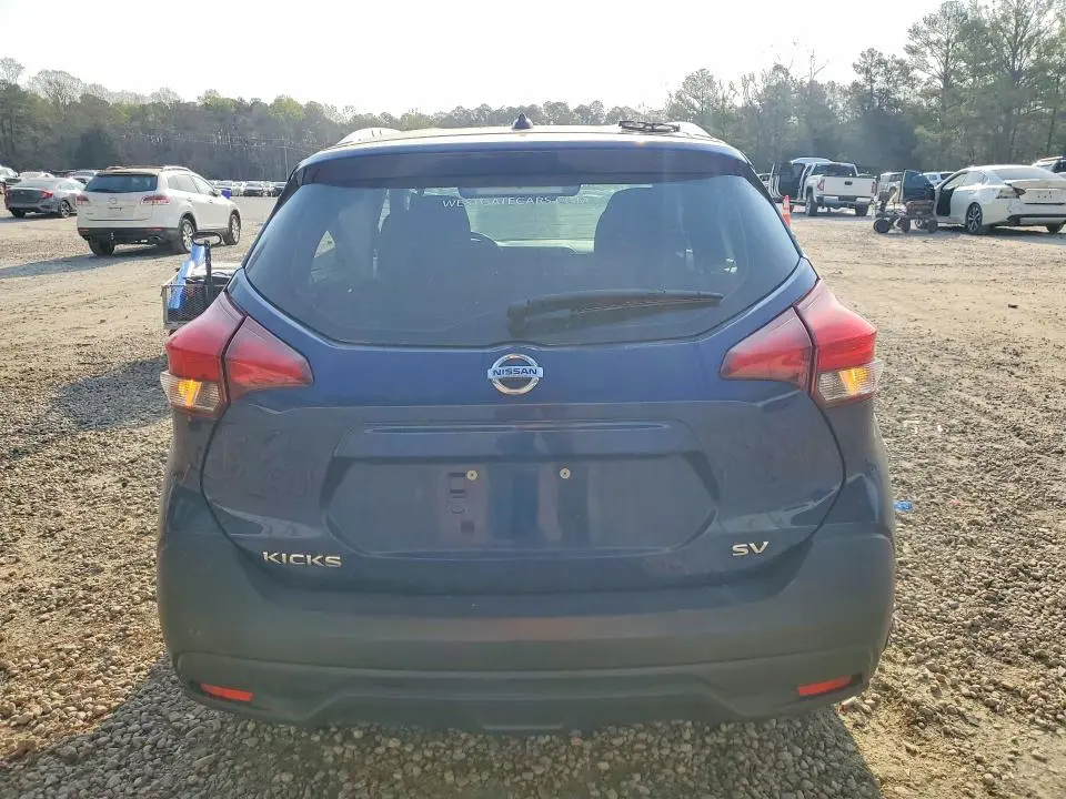 2018 NISSAN KICKS SV  