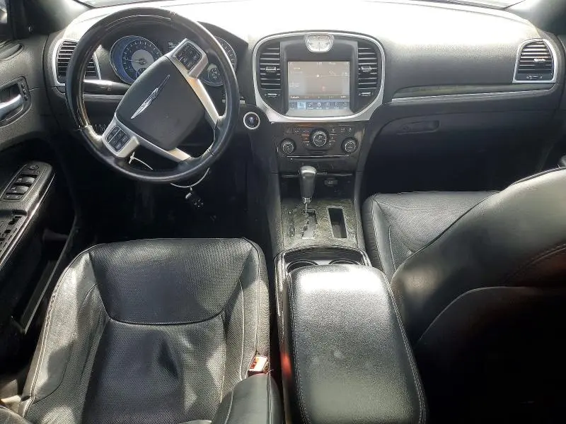 2011 CHRYSLER 300C   
