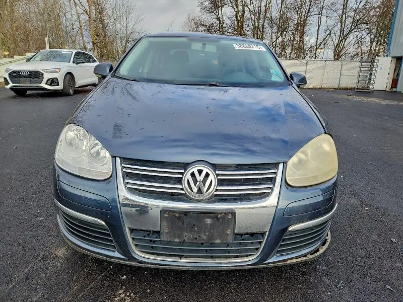 2010 VOLKSWAGEN JETTA S  
