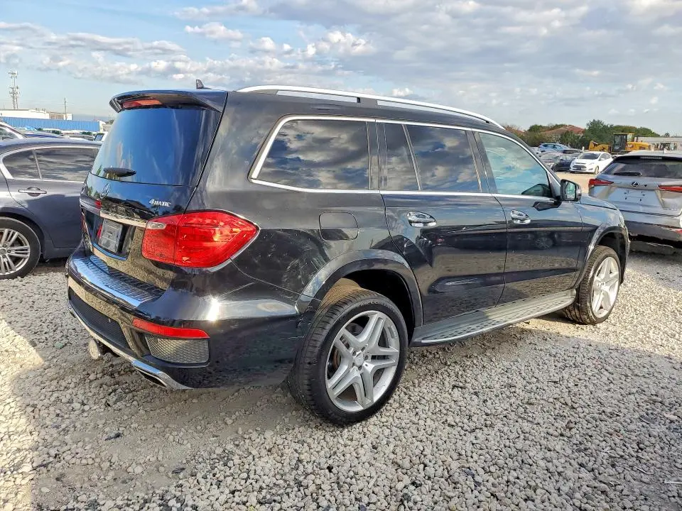 2015 MERCEDES-BENZ GL 550 4MATIC  