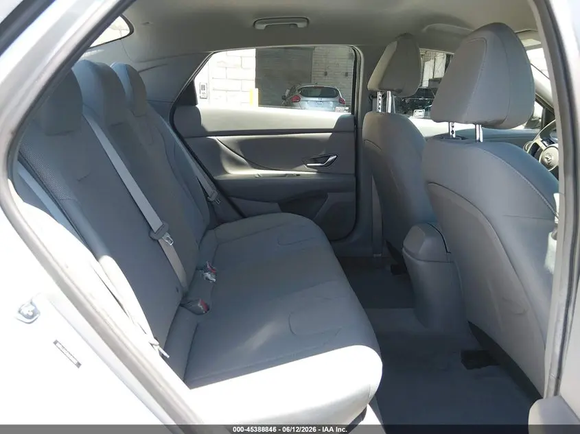 2021 HYUNDAI ELANTRA SE