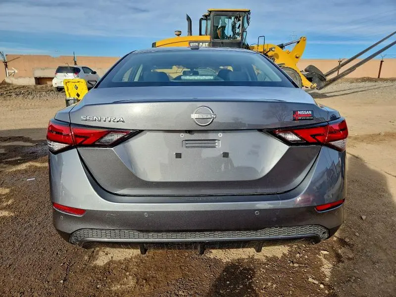 2025 NISSAN SENTRA SV  