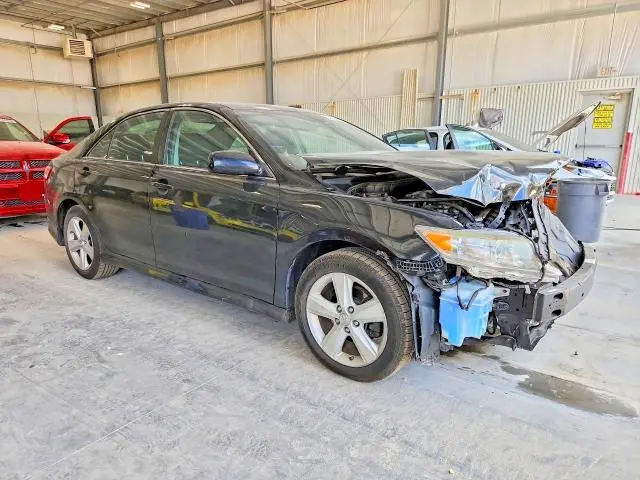 2010 TOYOTA CAMRY SE  