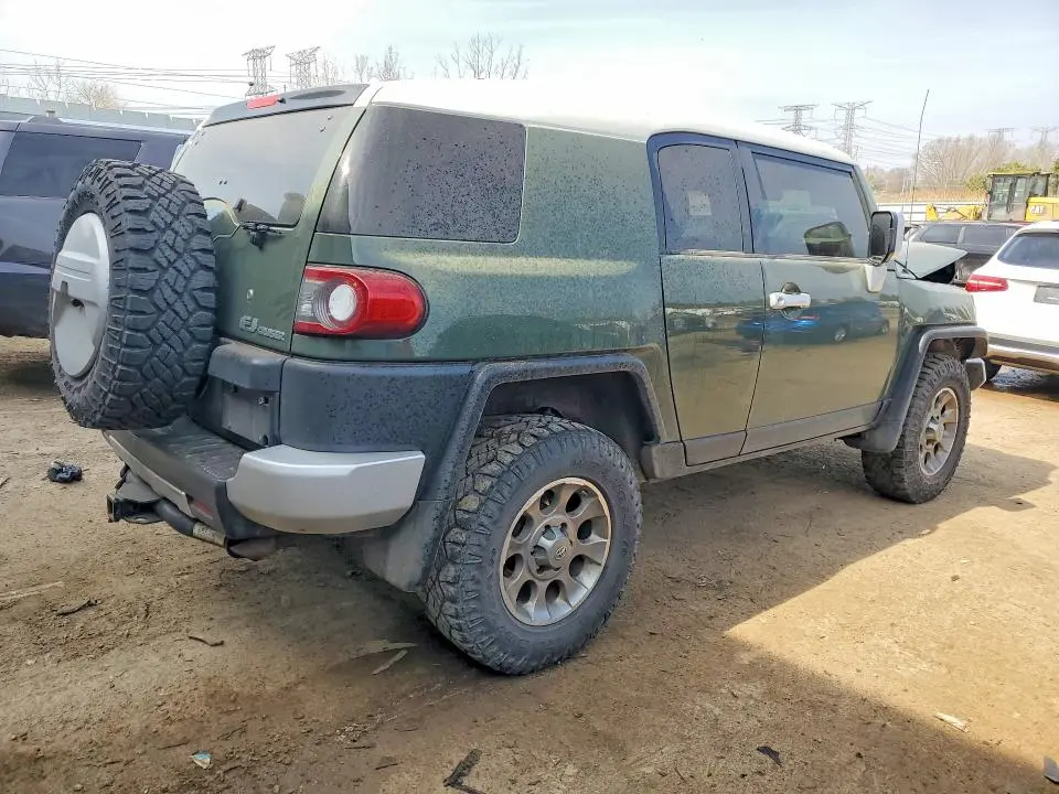 2013 TOYOTA FJ CRUISER BASE  