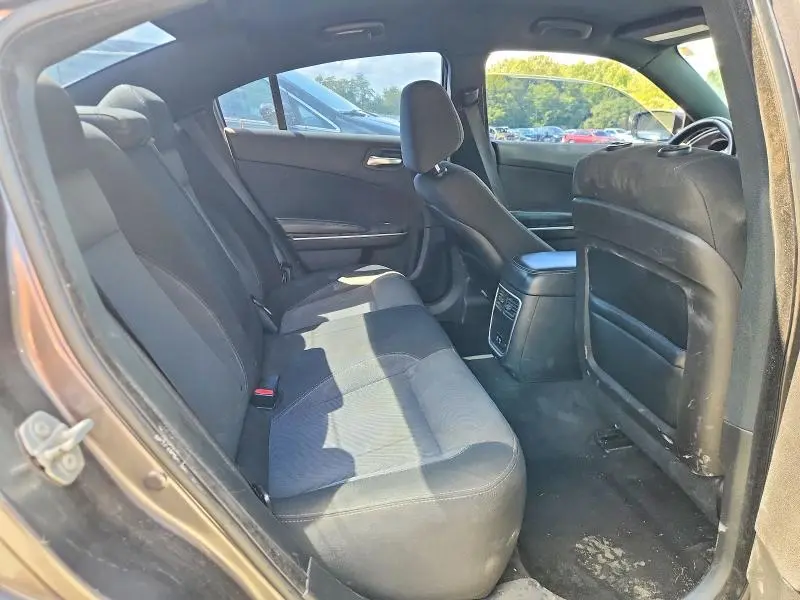 2015 DODGE CHARGER SE  