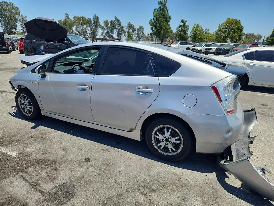 2011 TOYOTA PRIUS THREE  