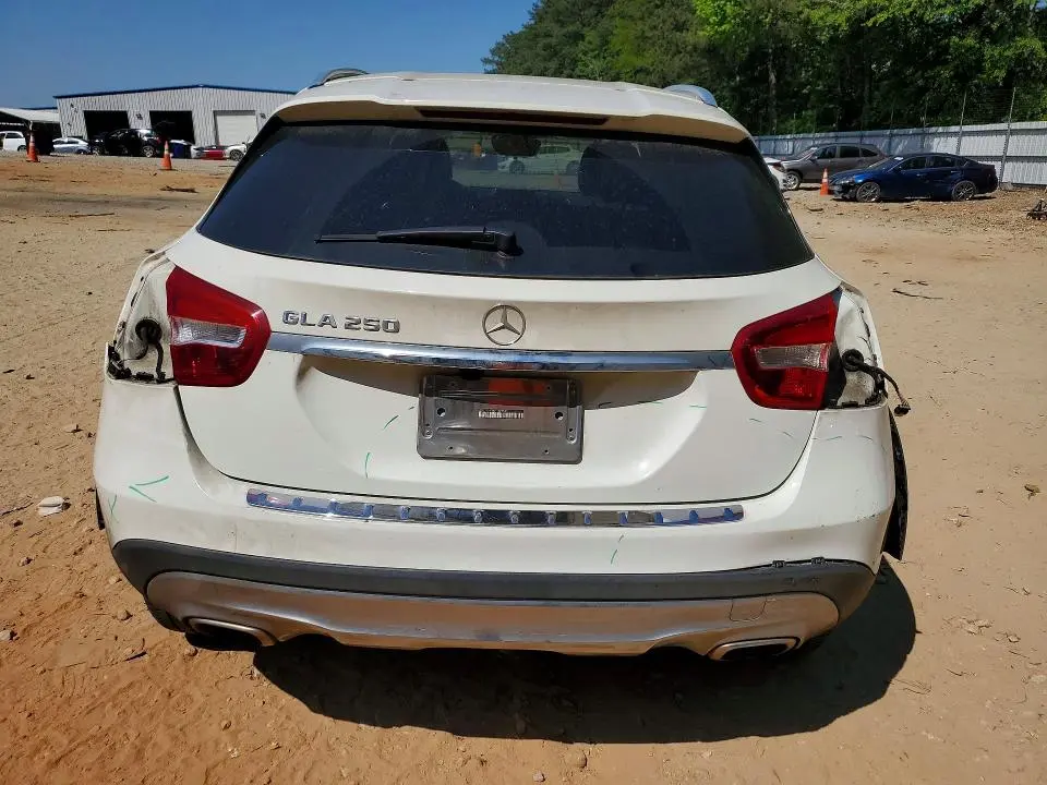 2015 MERCEDES-BENZ GLA 250  