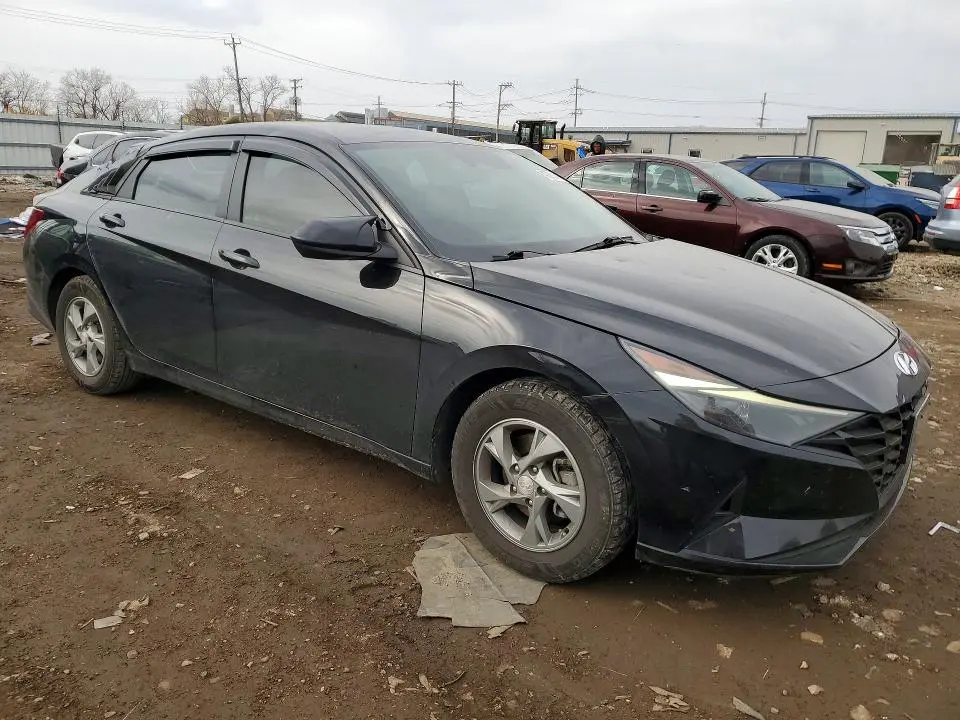 2023 HYUNDAI ELANTRA SE  