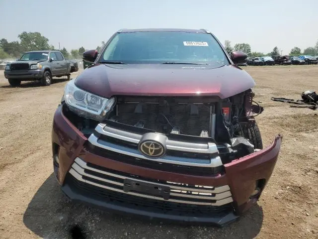2019 TOYOTA HIGHLANDER SE  