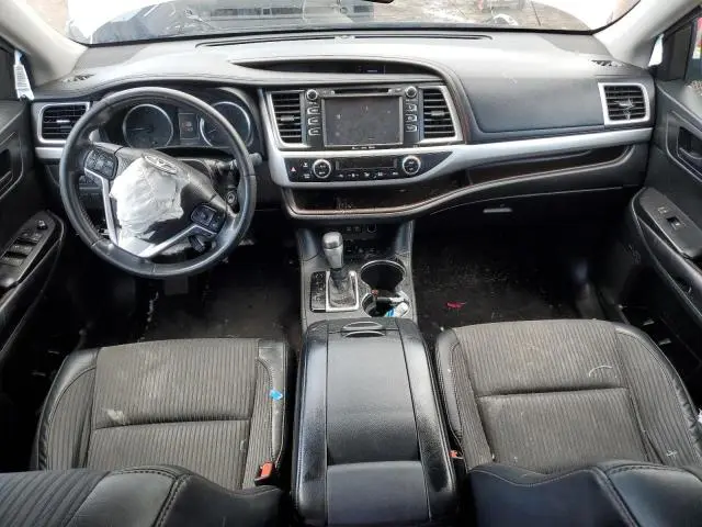 2017 TOYOTA HIGHLANDER LE  