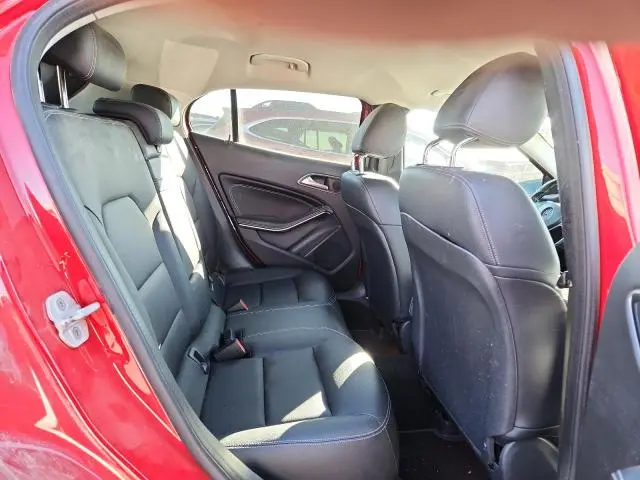 2015 MERCEDES-BENZ GLA 250  