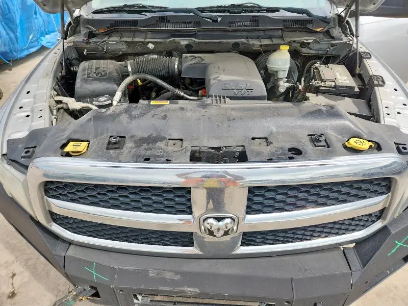 2015 RAM 1500 SLT  
