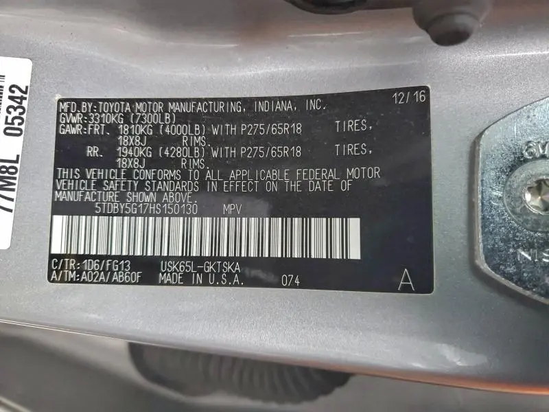 2017 TOYOTA SEQUOIA SR5  