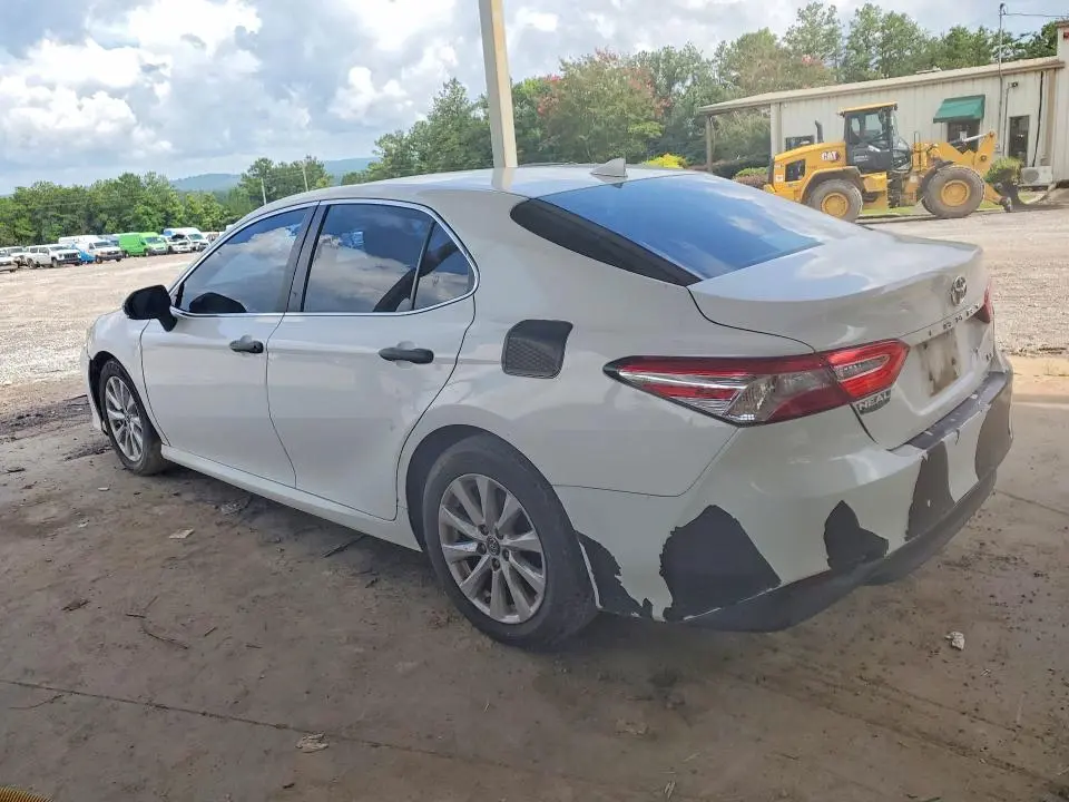 2019 TOYOTA CAMRY LE  