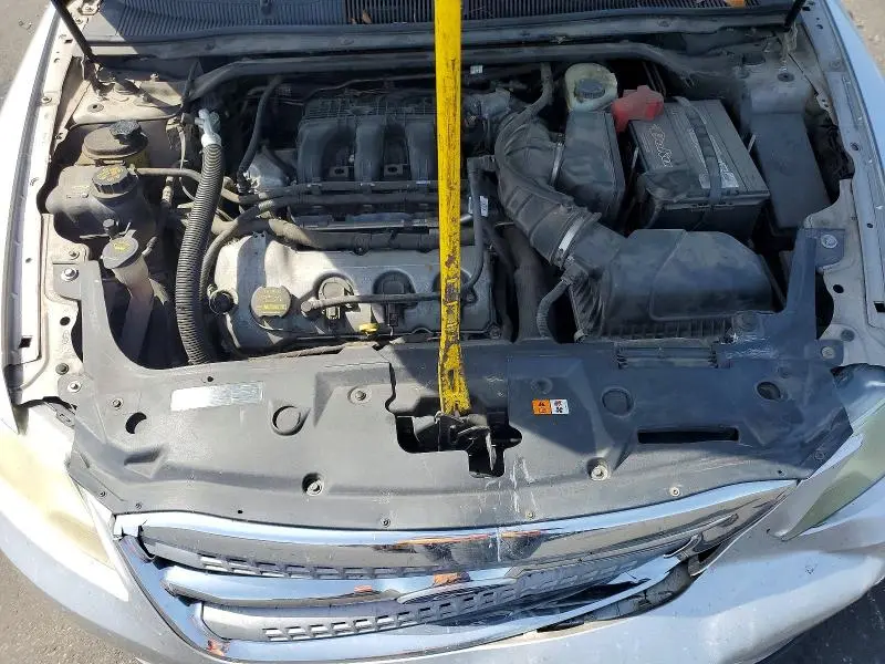 2011 FORD TAURUS SEL  