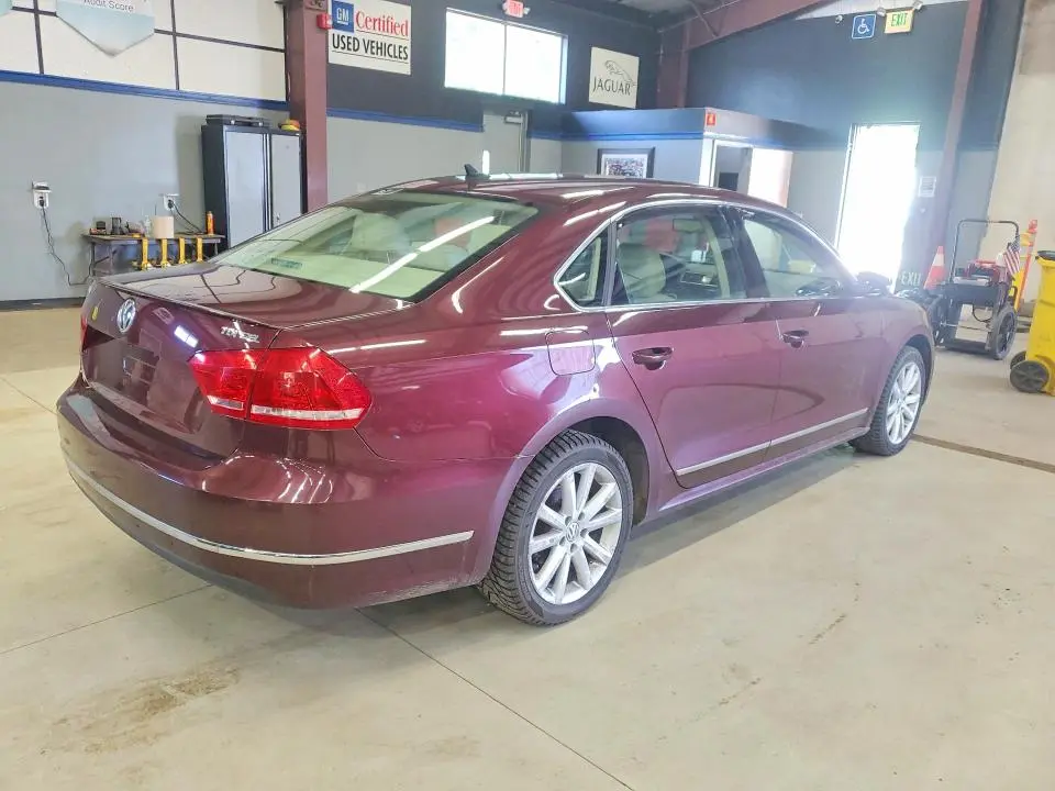 2013 VOLKSWAGEN PASSAT SEL  
