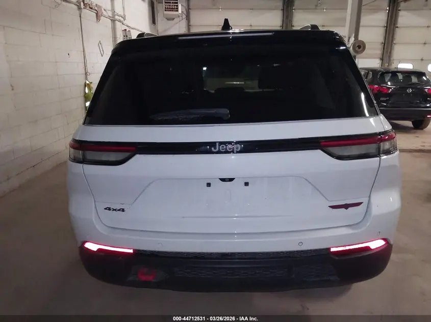 2022 JEEP GRAND CHEROKEE TRAILHAWK 4X4