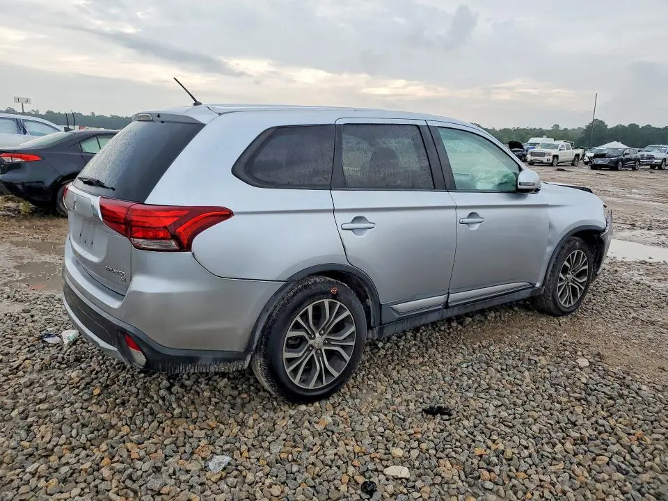 2016 MITSUBISHI OUTLANDER SE  