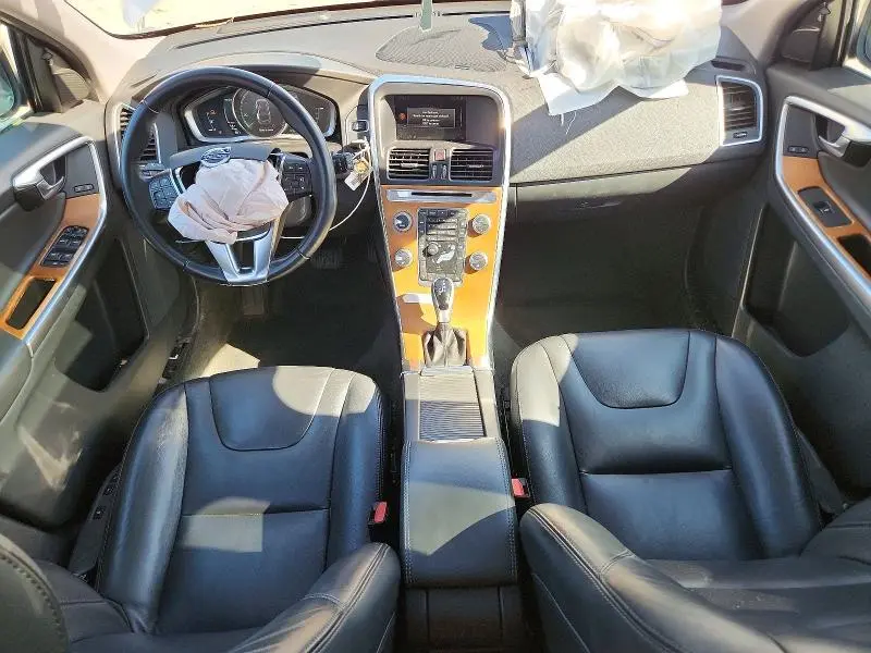 2017 VOLVO XC60 T5 INSCRIPTION  