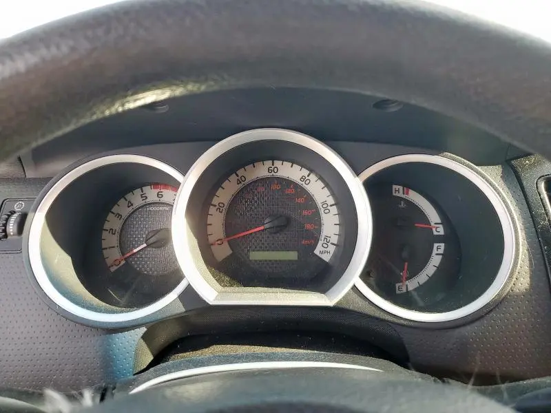 2011 TOYOTA TACOMA   