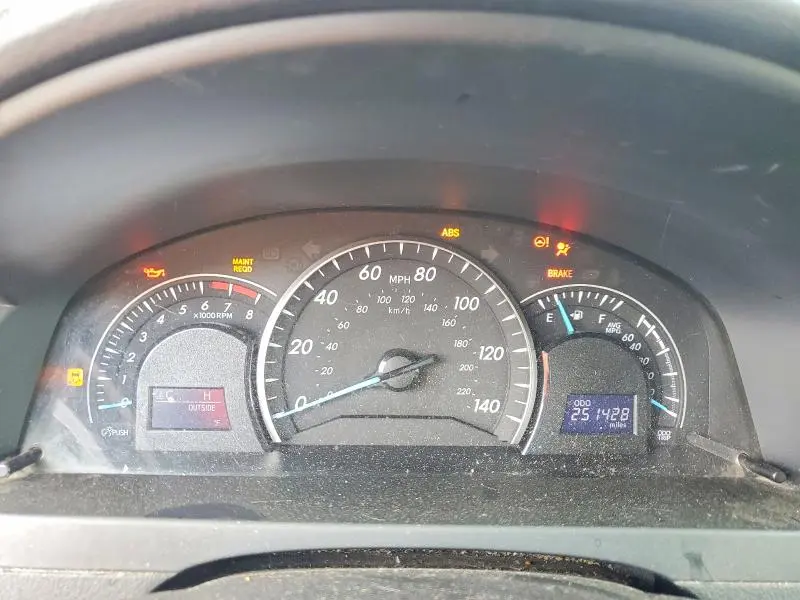 2014 TOYOTA CAMRY LE  