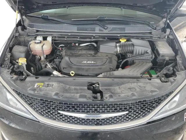 2017 CHRYSLER PACIFICA LIMITED  
