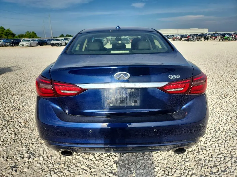 2021 INFINITI Q50 LUXE  
