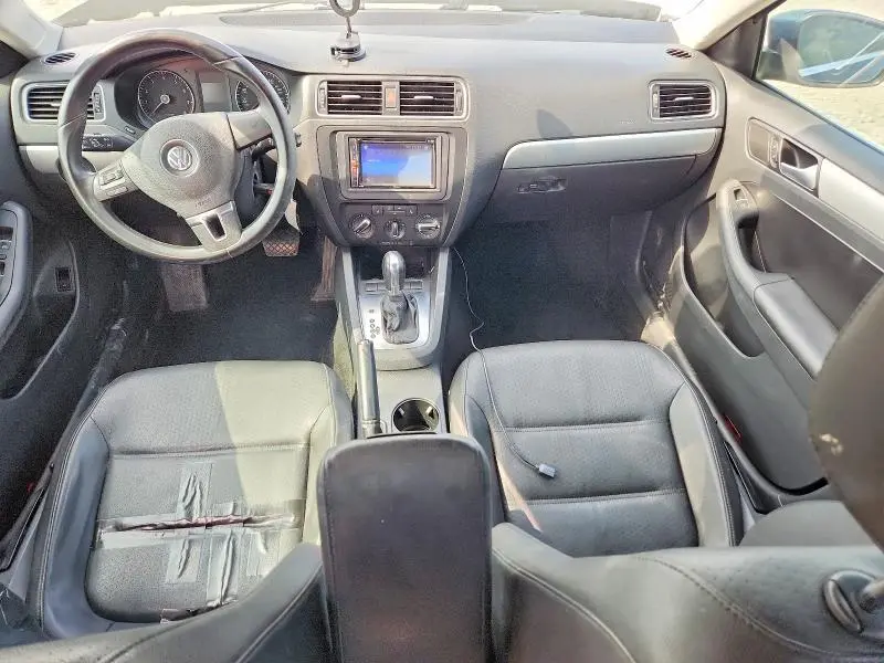 2013 VOLKSWAGEN JETTA SE  