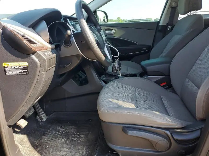 2018 HYUNDAI SANTA FE SE  