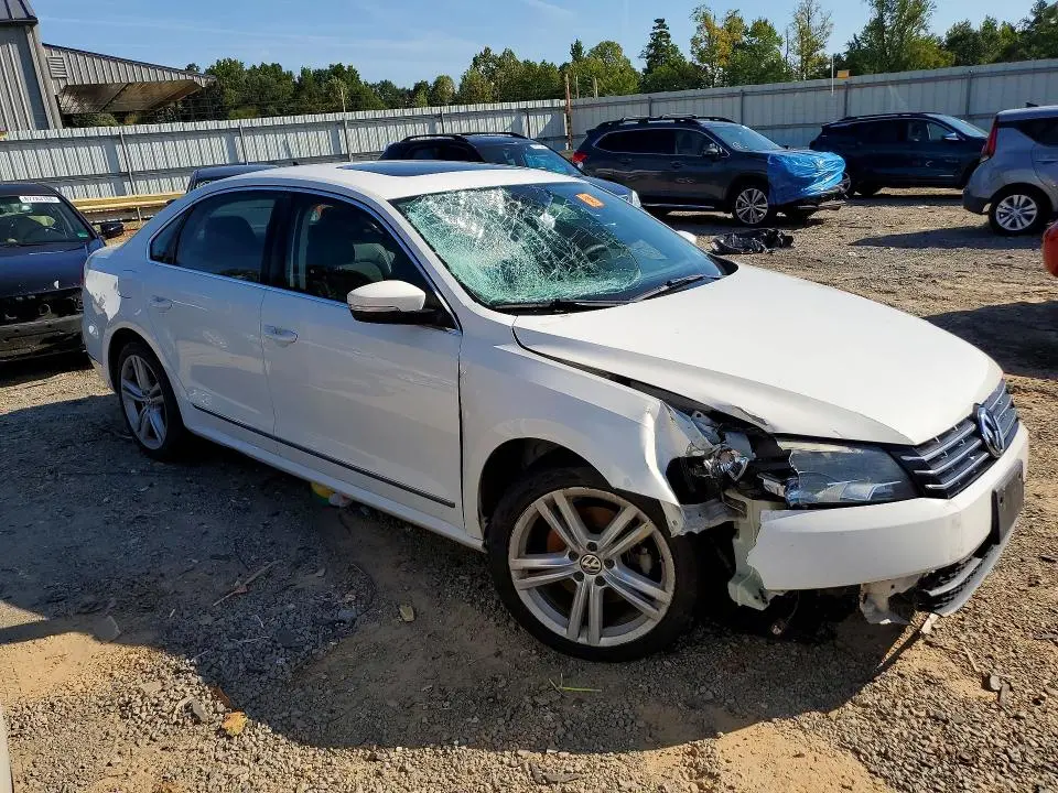2013 VOLKSWAGEN PASSAT SEL  