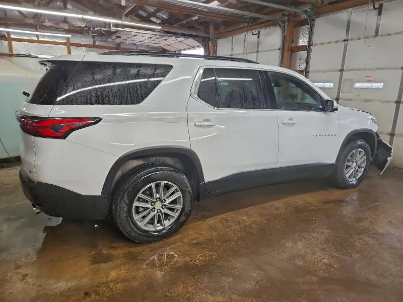 2023 CHEVROLET TRAVERSE LT  