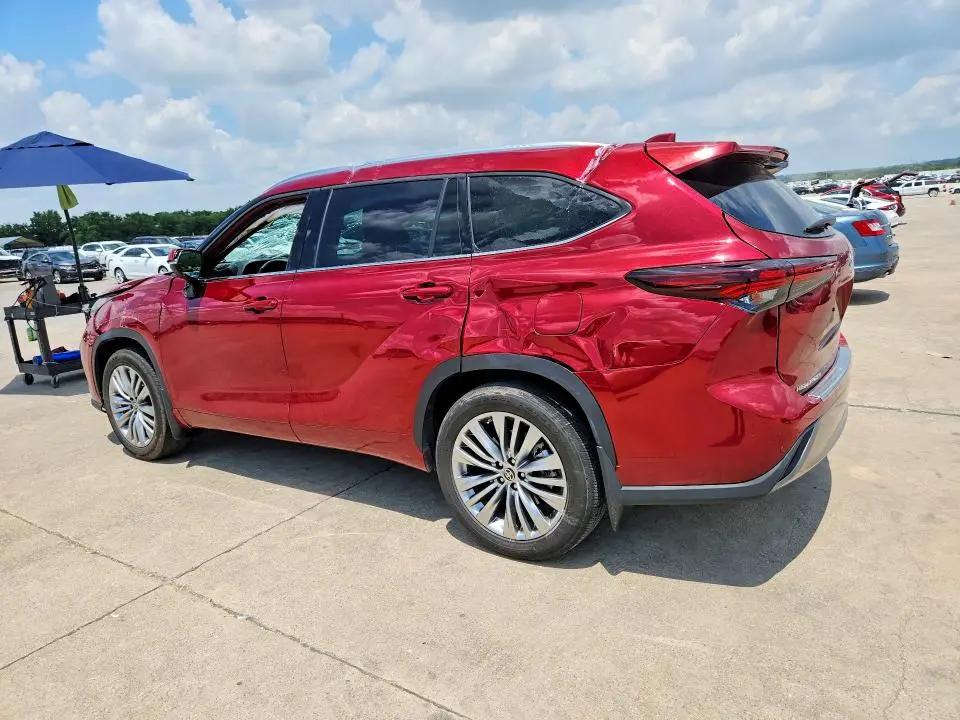 2024 TOYOTA HIGHLANDER PLATINUM  