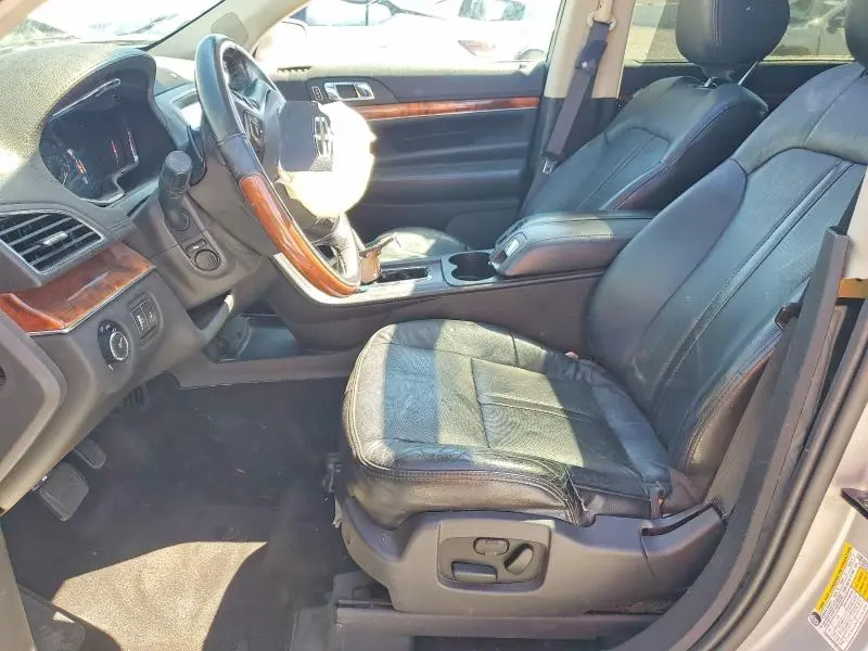 2013 LINCOLN MKT   